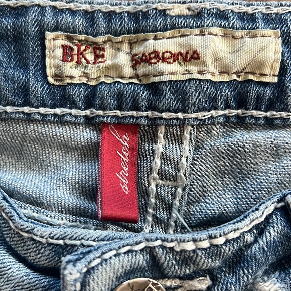 BKE “Sabrina” 27 x 31 Bootcut, Low rise denim - Picture 2 of 6